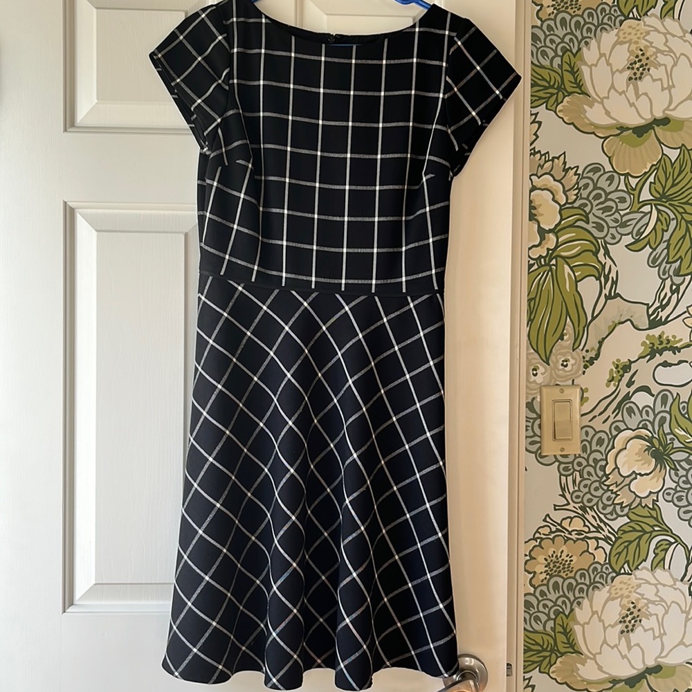 WHBM black/cream dress